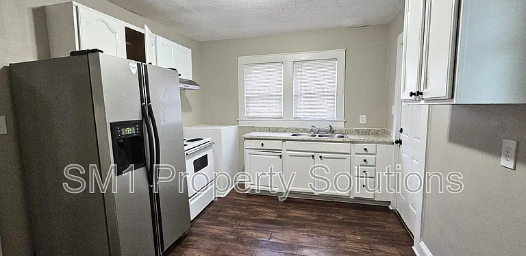 1026 S Pearson St — Photo 5