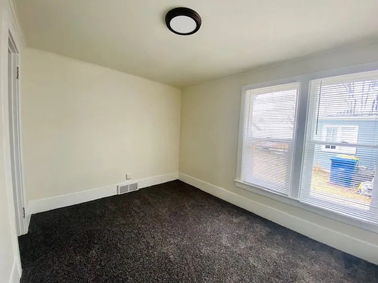997 Shawano Ave — Photo 11