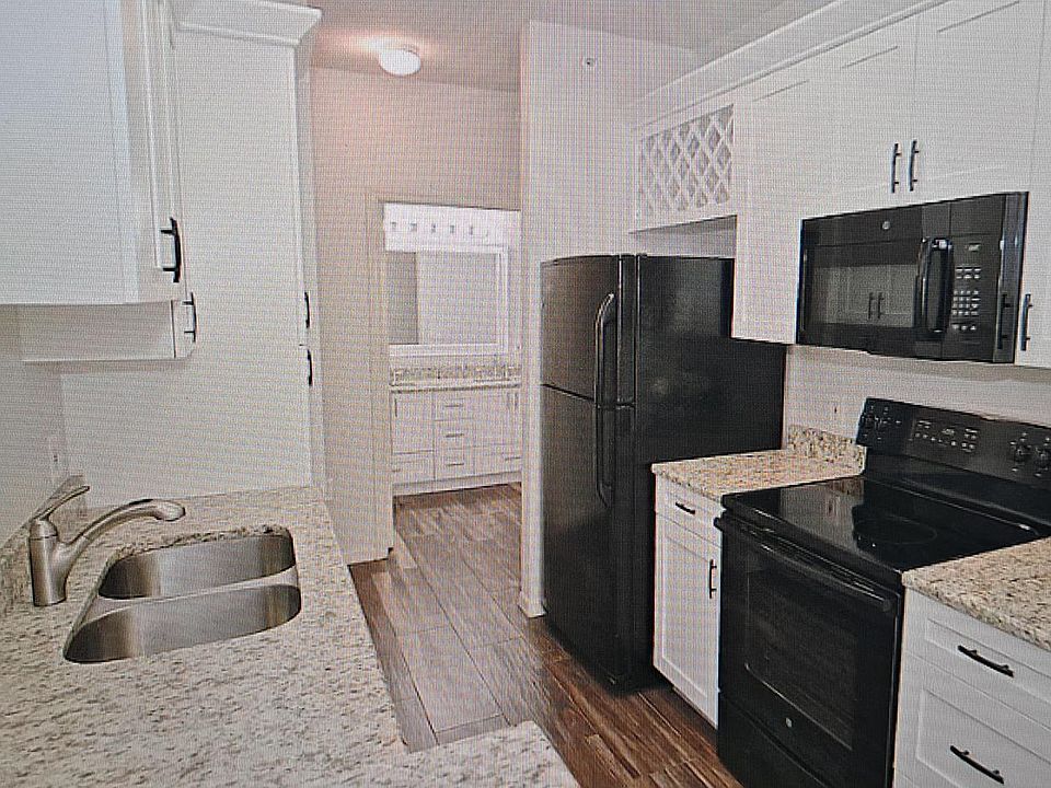 1st image of 7940 Preserve Cir APT 924