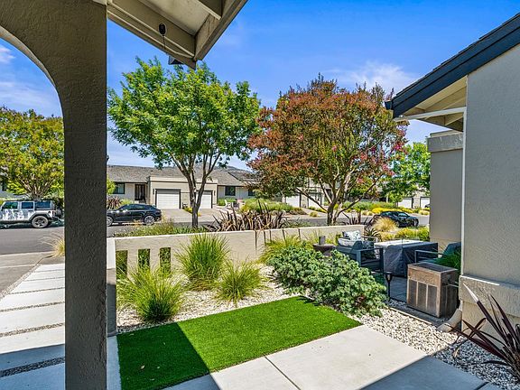 5th image of 135 Vineyard Circle