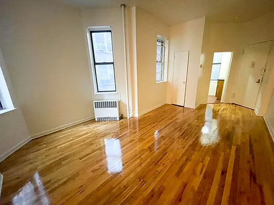 Rented by Compass | media 9