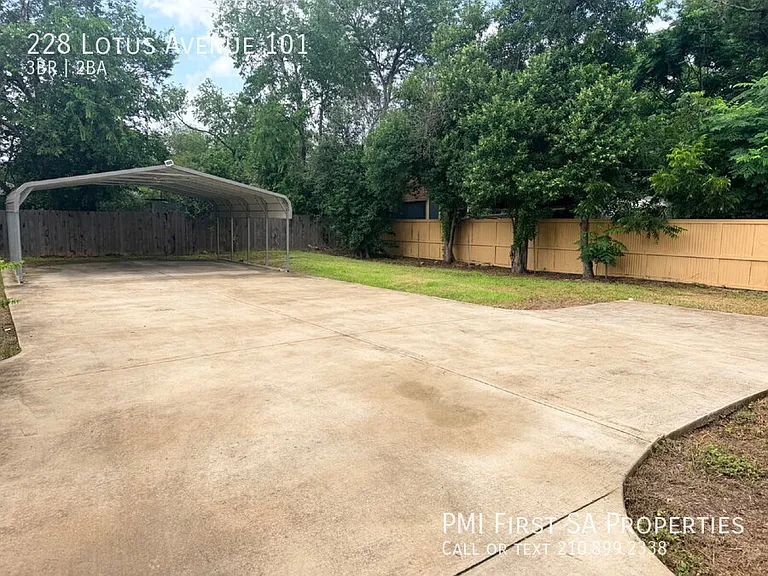 228 Lotus Ave #101 — Photo 12