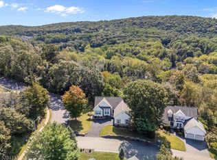 80 Canada Goose Dr, Hackettstown, NJ 07840