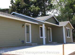 580 Elmira Ave SE, Bandon, OR 97411