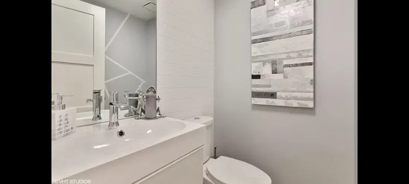 3 bed, 2.5 bath, 2085 sqft, $3,200 — Photo 4