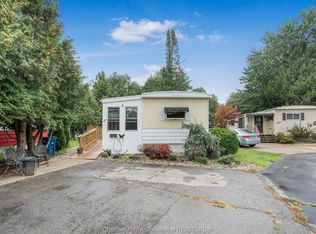 22220 Charing Cross Rd, Chatham Kent, ON N7M5V8