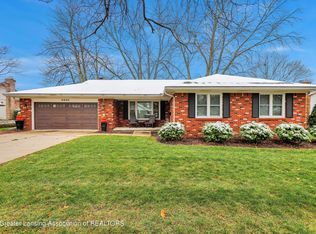 2400 Montego Dr, Lansing, MI 48912