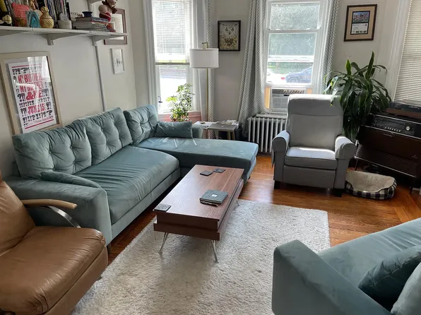 113 Fresh Pond Pkwy #1, Cambridge, MA 02138