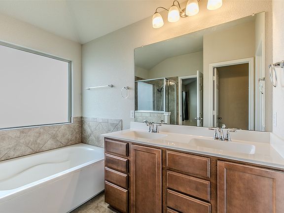 5th image of 5412 Tama Dr