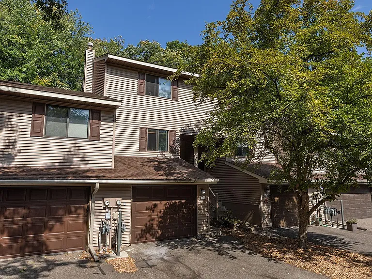 105B South Dr — Photo 15