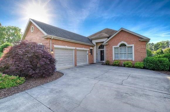 1st image of 1133 Waterbrooke Ln