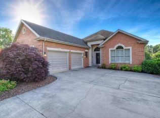 1133 Waterbrooke Ln, Johnson City, TN 37604