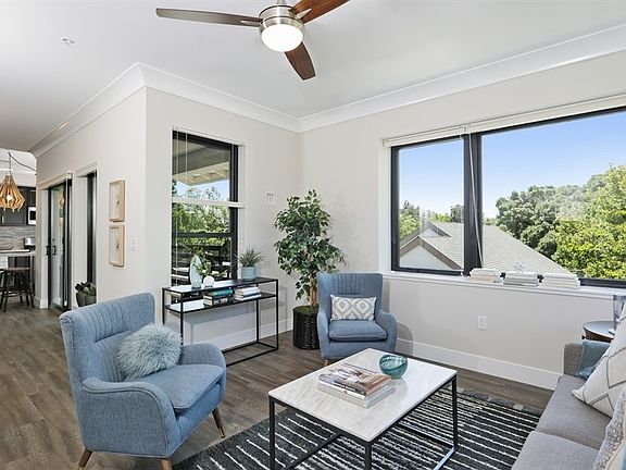 3rd image of 820 B St #302