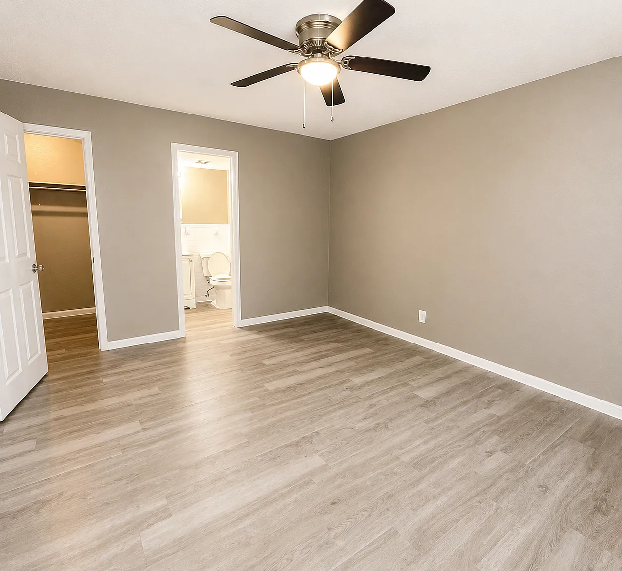 Highlander Apartments — Photo 4