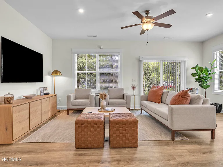 5019 McGarvey Ct — Photo 9