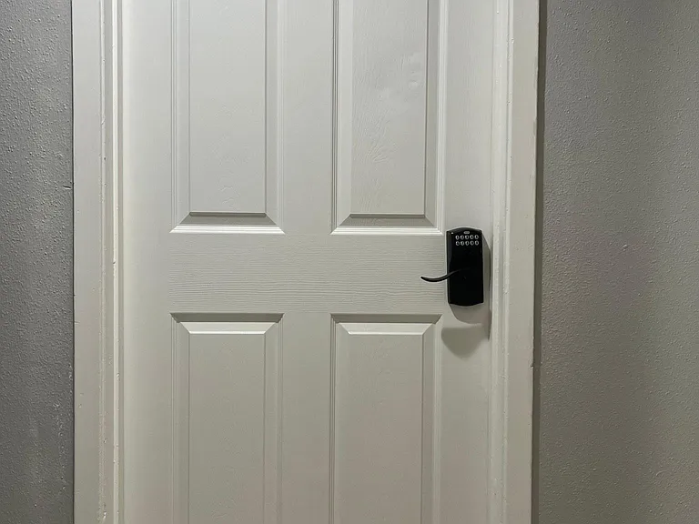 2nd room available with shared bathroom