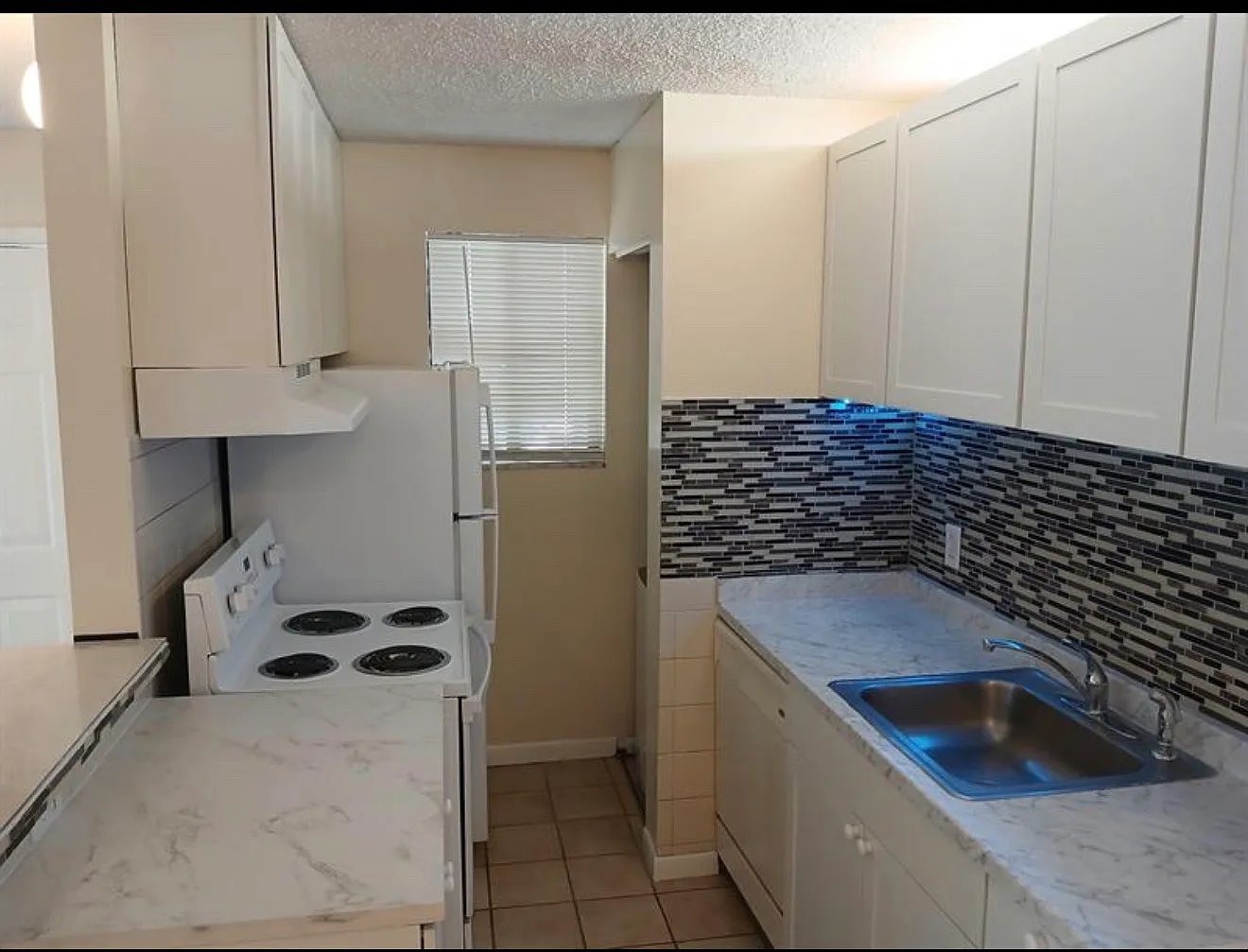 2 bed, $1,900 — Photo 4