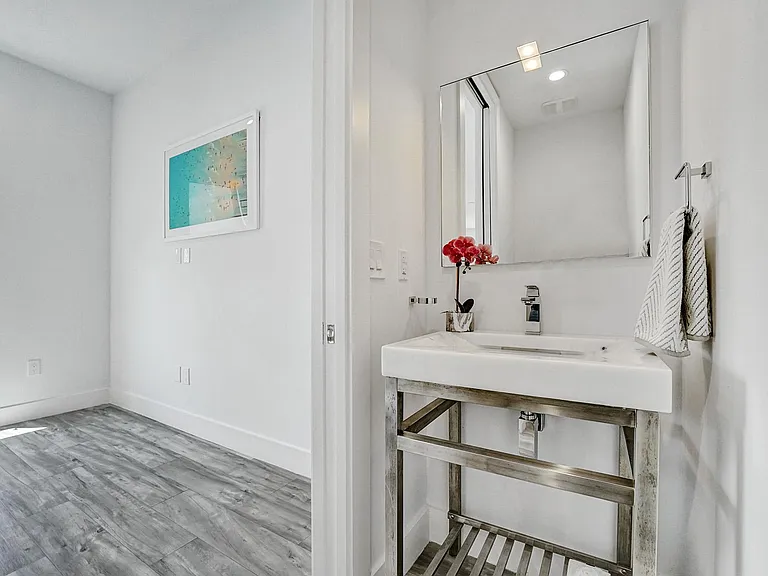340 Balboa St — Photo 42
