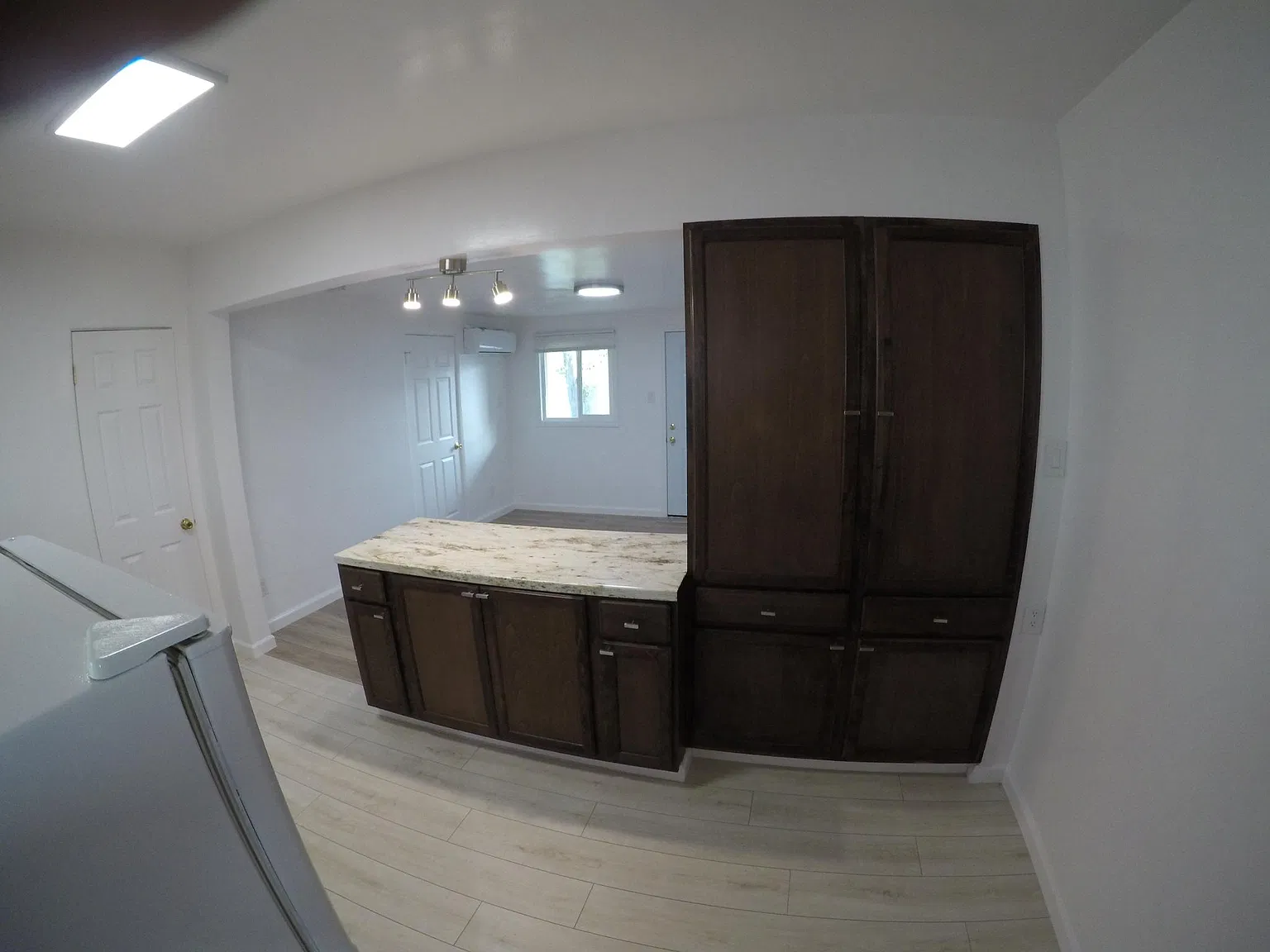 Studio, 450 sqft, $1,950 — Photo 4