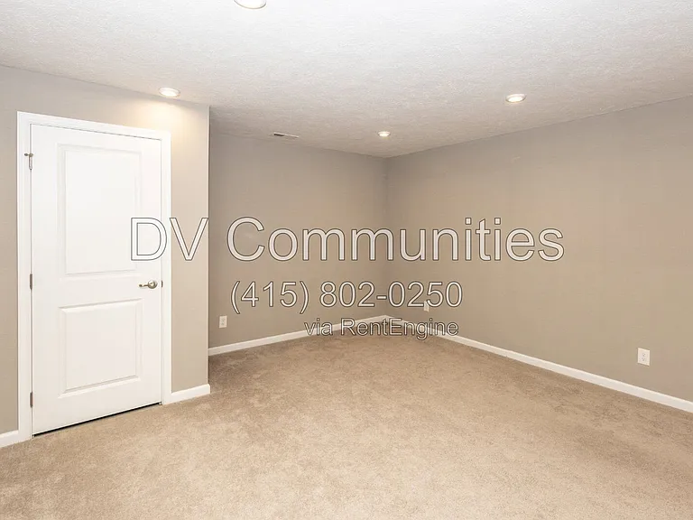 7226 Hillsview Dr — Photo 14