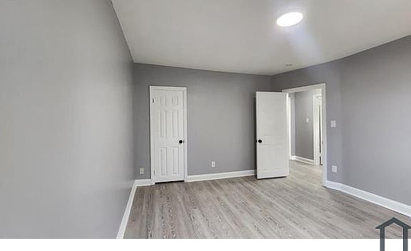 4th image of 6128 Parkway Dr #B
