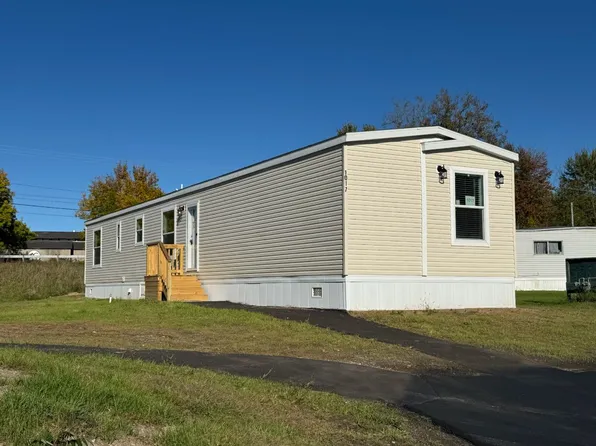 1017 Cloister Ct #1017, Liverpool, NY 13090