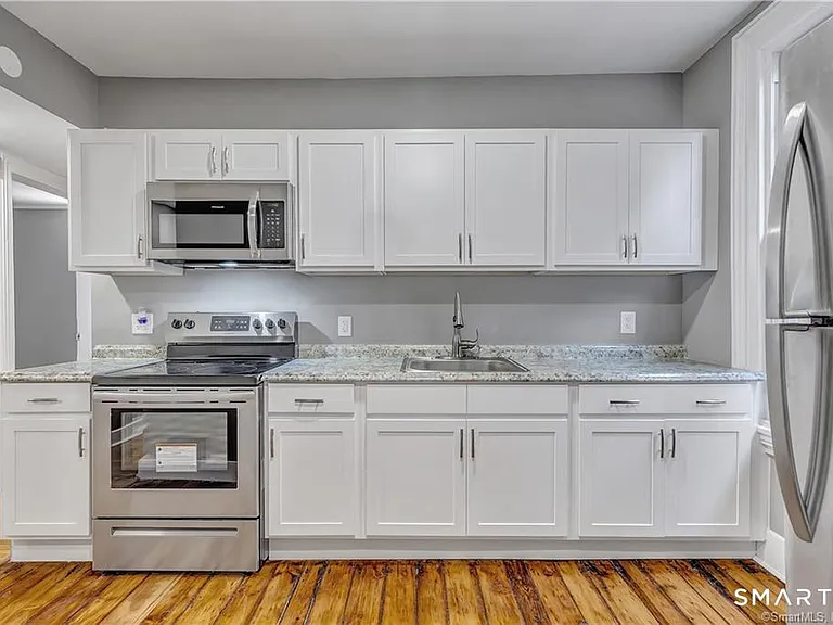 981 State St #2 — Photo 2