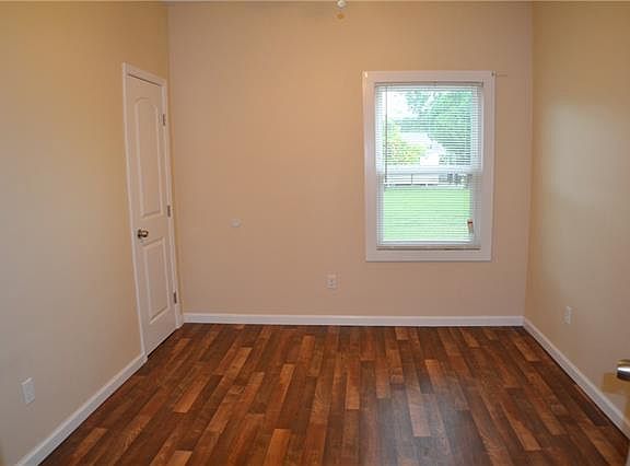 4th image of 527-533 Barreca St