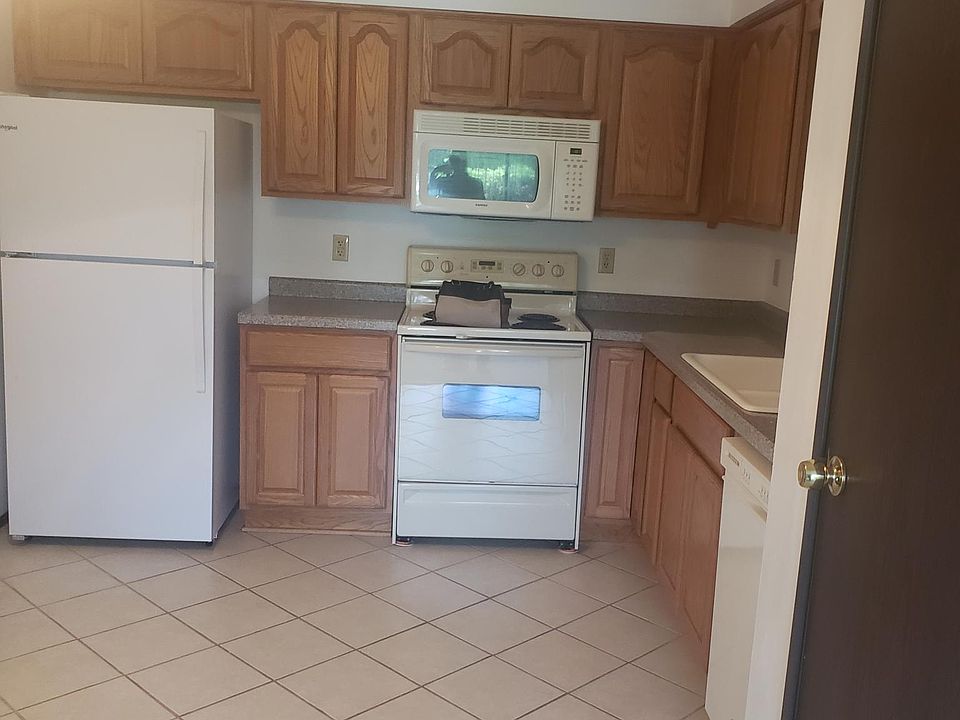 1st image of 1726 S 115th Ct