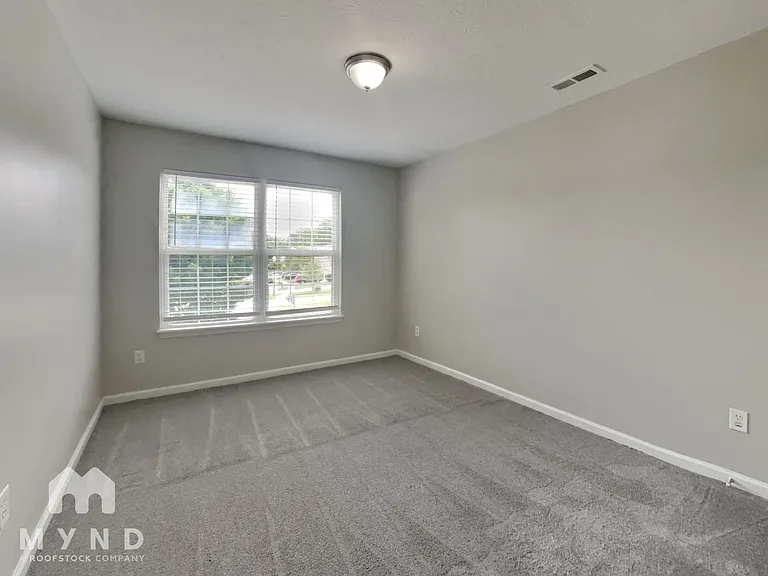 8042 Loveridge Dr — Photo 22