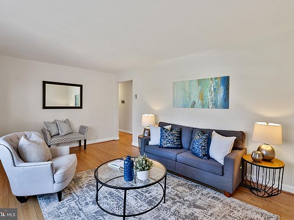 5th image of 5021 Dogwood Dr