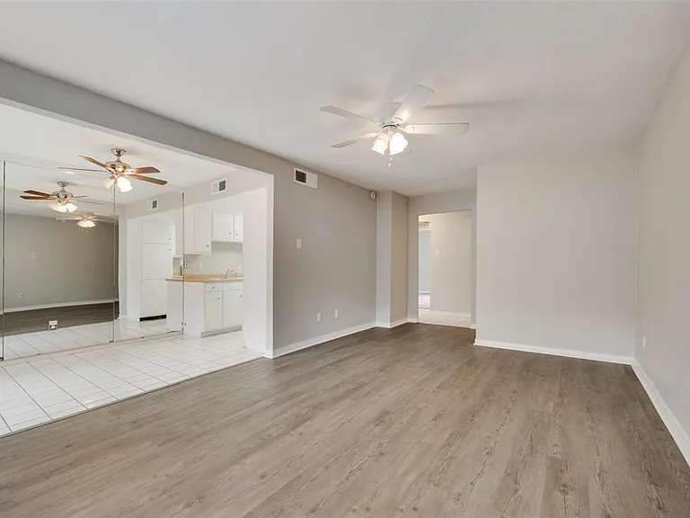 15914 Stillwood St #1079 — Photo 11