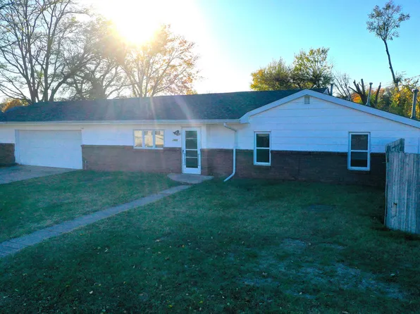 1800 Boyce St, Hastings, NE 68901