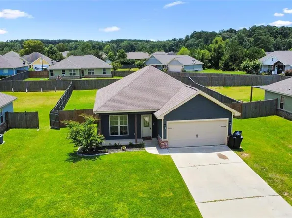 17 W Locust, Sumrall, MS 39482