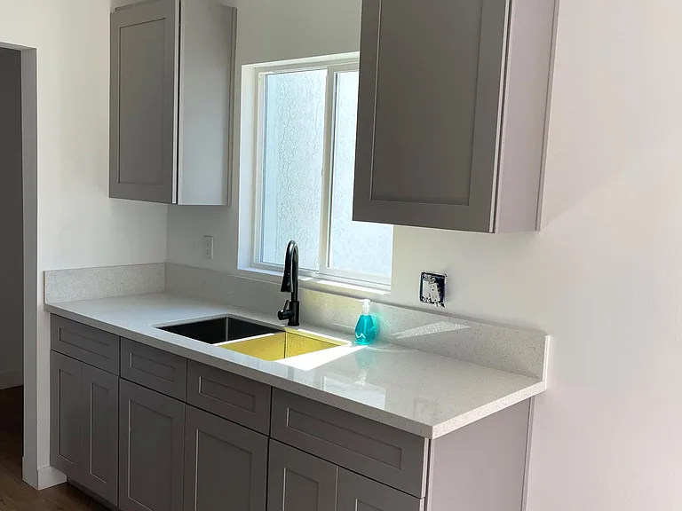 955 N Hicks Ave — Photo 12