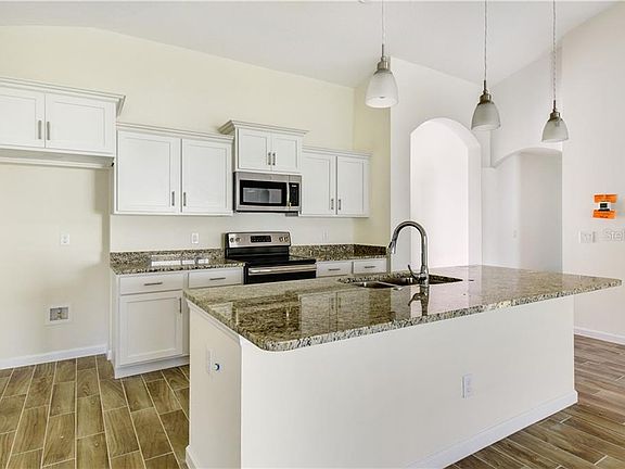 3rd image of 316 Caen Ct