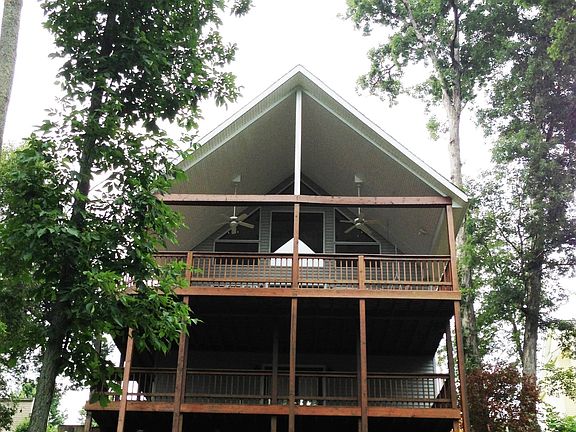 3rd image of 803 Meadow Lake Ln