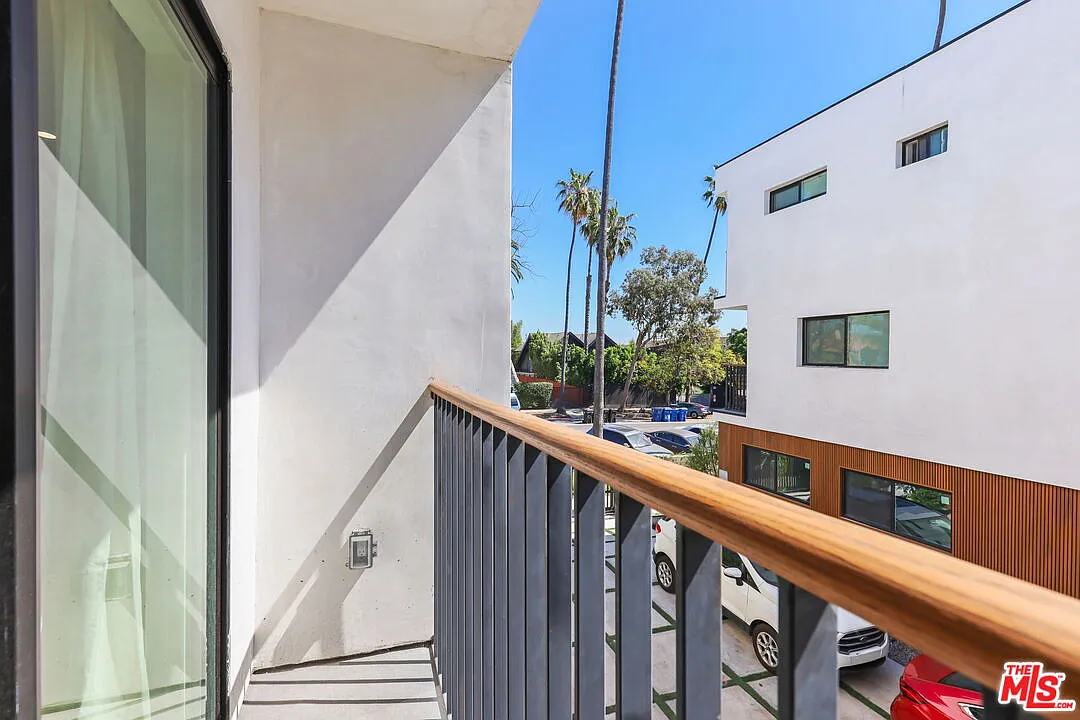 3 bed, 3.5 bath, $4,299 — Photo 4