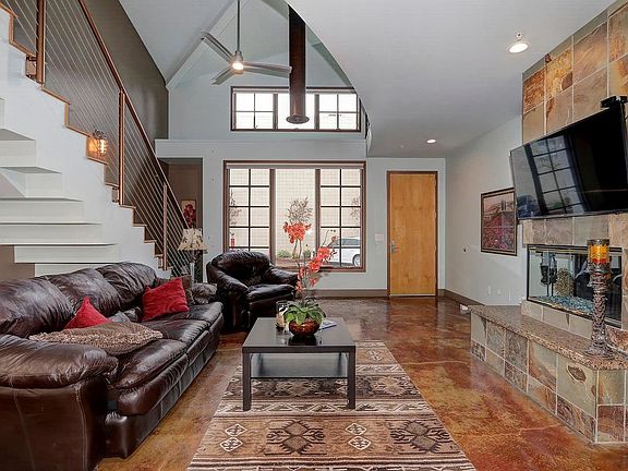 3rd image of 2020 H St APT C