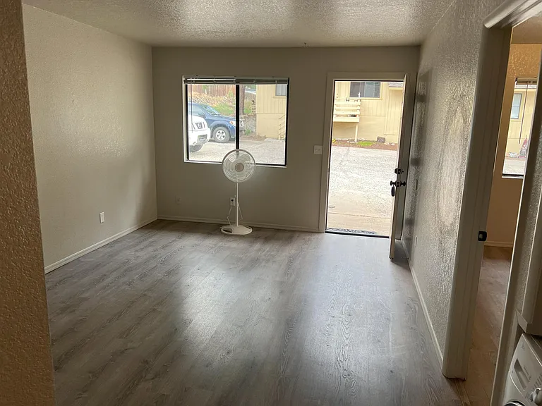 1230 S Lone Tree Rd #B — Photo 16