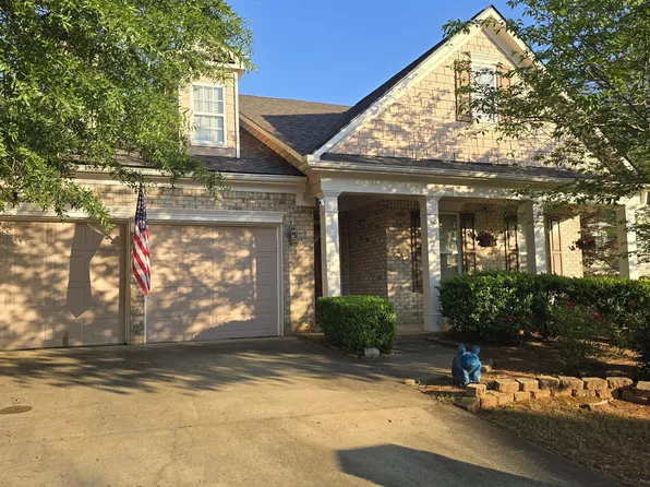 102 Fairways Ct, Macon, GA 31220