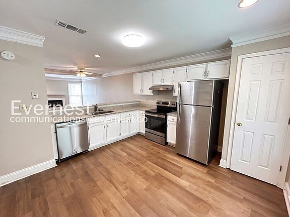 3rd image of 2696 Arbor Glen Pl
