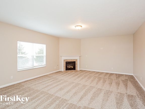 3rd image of 970 Retford Dr