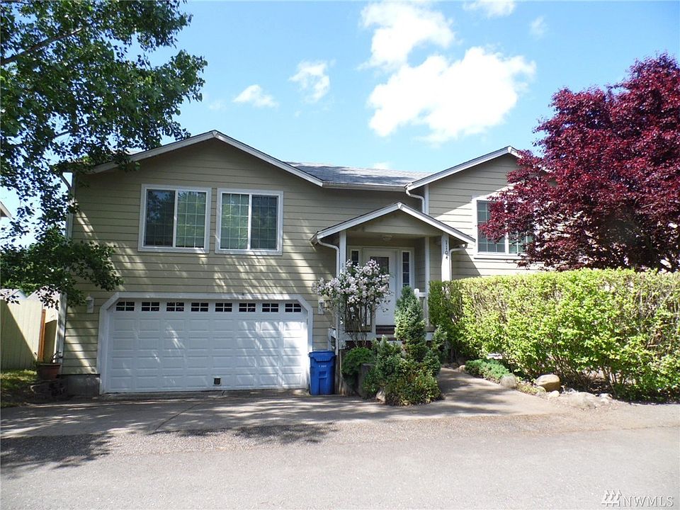 1st image of 1104 Bowen Way E