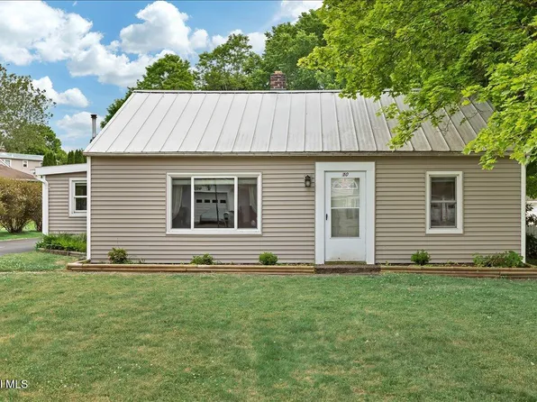 10 Westbrook Drive, Nassau, NY 12123