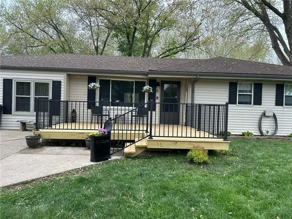 6 Chickadee Ct, Agency, MO 64401