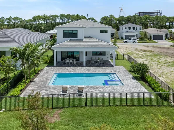 13211 Artisan Cir, Palm Beach Gardens, FL 33418