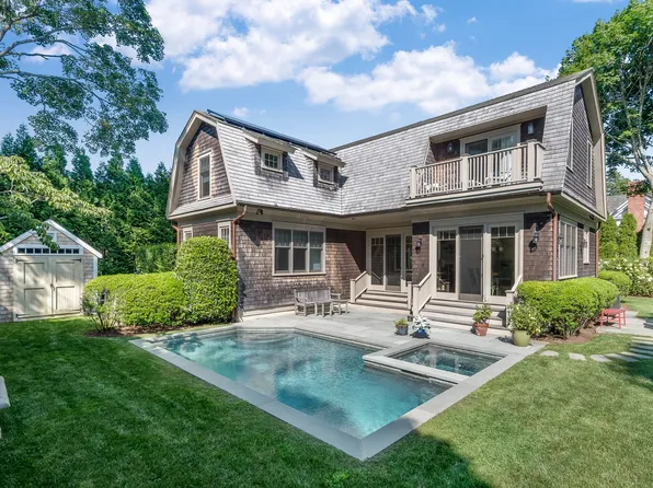 1 Palma Ter, East Hampton, NY 11937