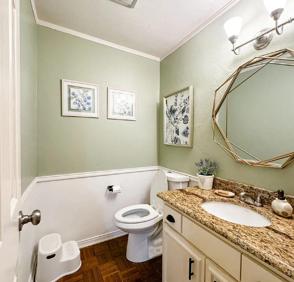 2 bed, 1.5 bath, 1101 sqft, $1,825 — Photo 4
