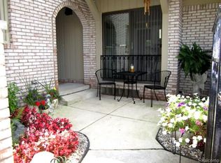 1468 Timberview Trl, Bloomfield Hills, MI 48304